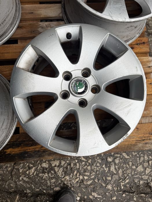 Алуминиеви джанти Skoda 7.0" x 16" 5x112 ET45 3T0601025 ном 505
