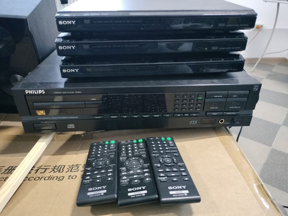 Aparat CD ,DVD cu telecomandă