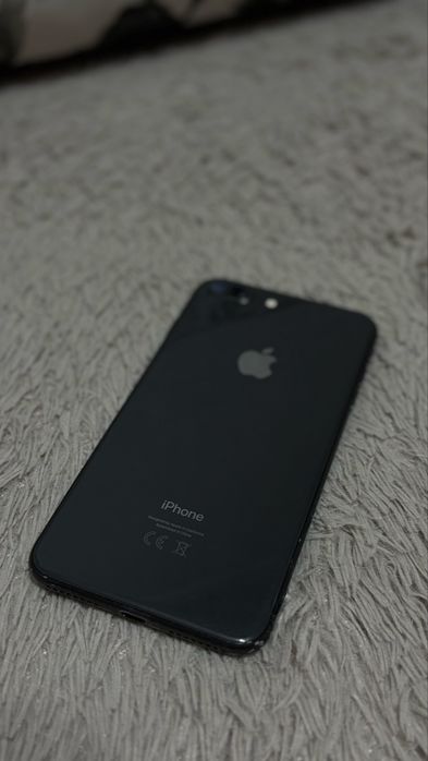 iPhone 8+ в отличном состояний