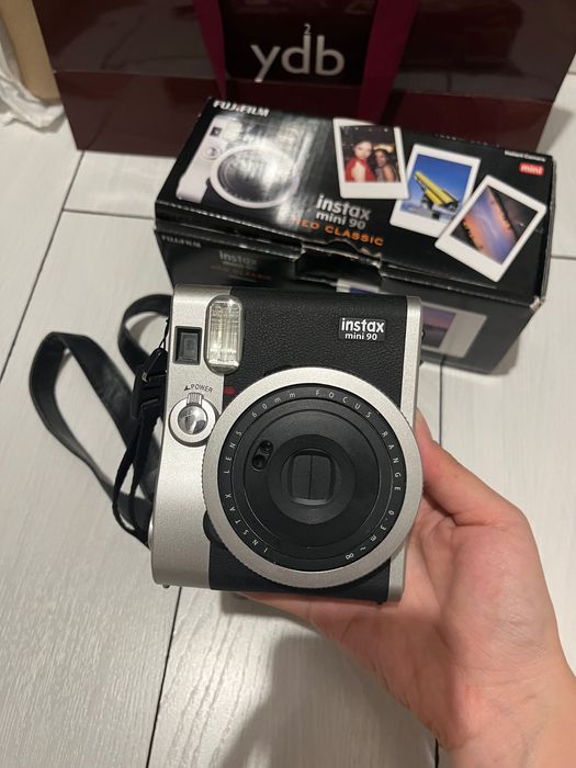 Камера instax mini 90