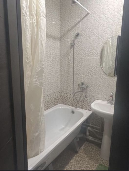 Сдается помесячно двухкомнатная