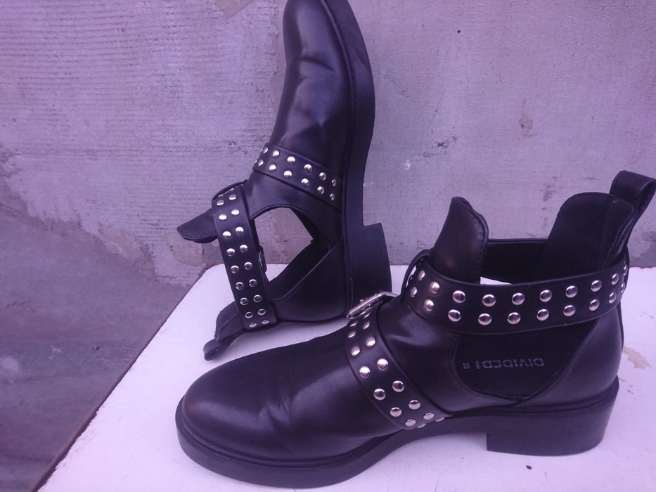 Нови обувки четри чифта