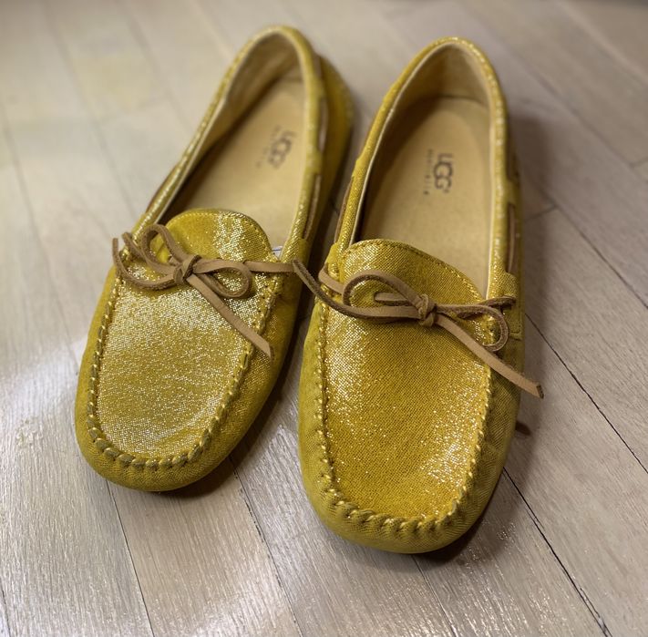 Нови UGG мокасини, естествена кожа, N 35