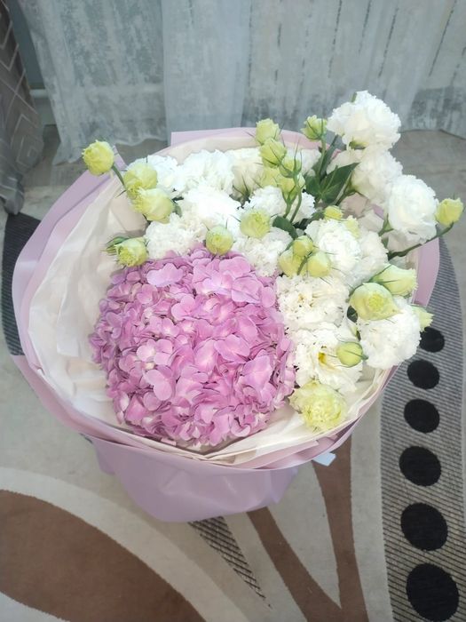 Продам цветы 2 штуки