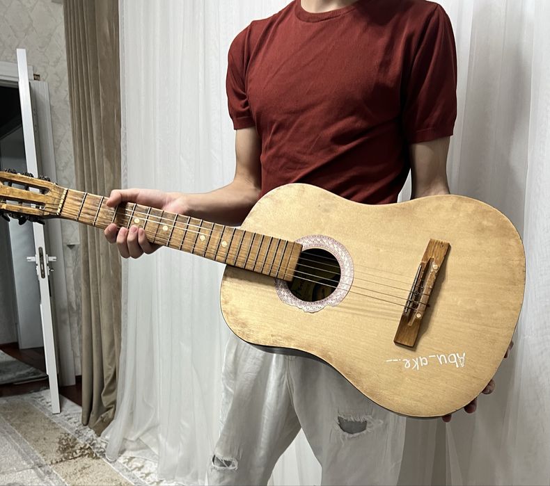 Gitara jinlari ucun