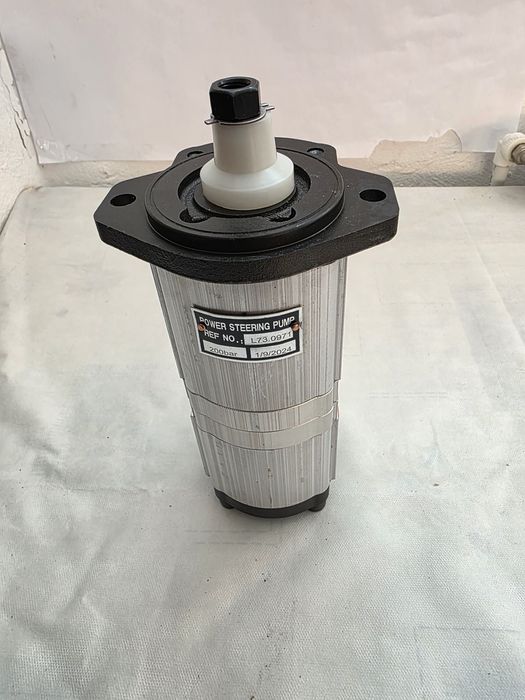 Pompa hidraulica dubla pentru john deere Renault