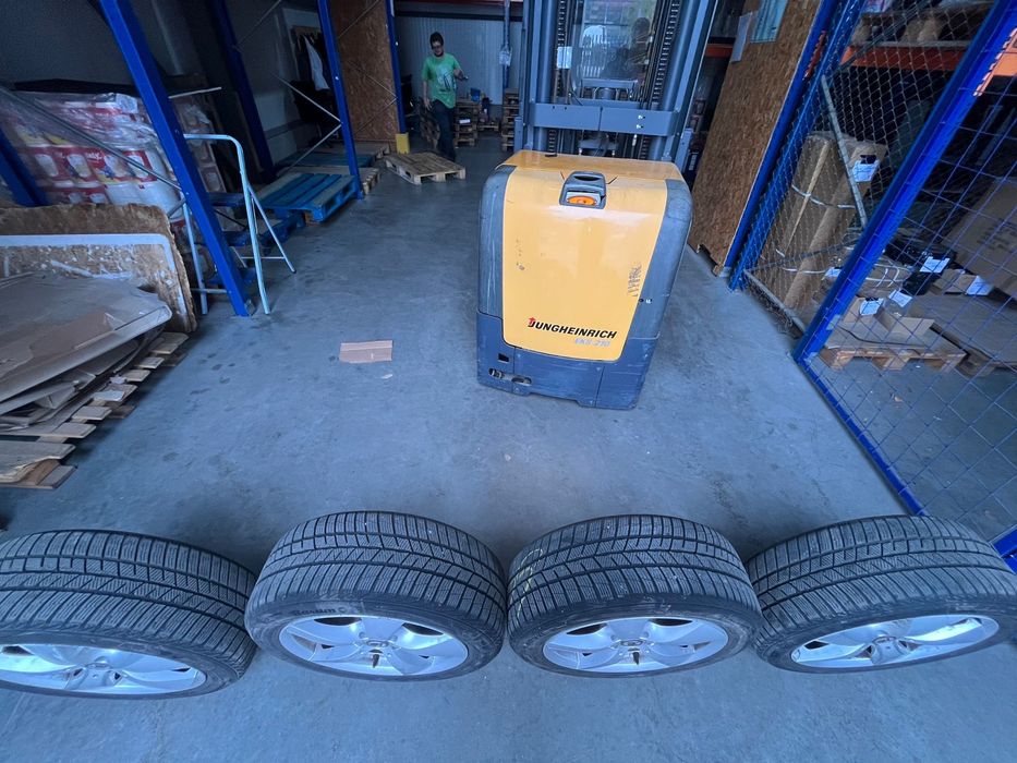 Vând set de roți( jante pe 17+anvelope de iarna)