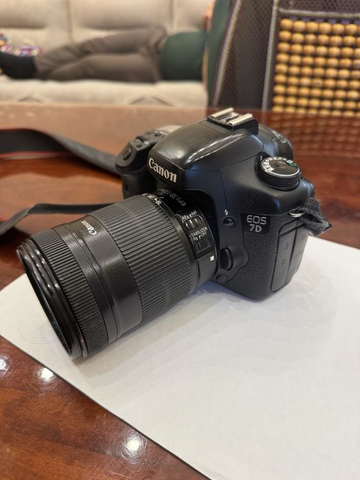Canon 7 D фотоаппарат