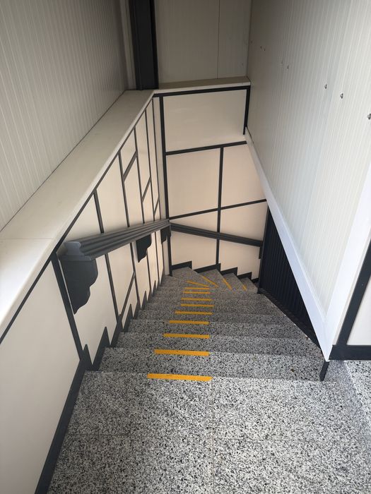 Дава под наем Офис на Околовръстен път, 170 м2