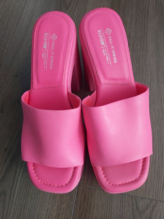 Нови дамски чехли