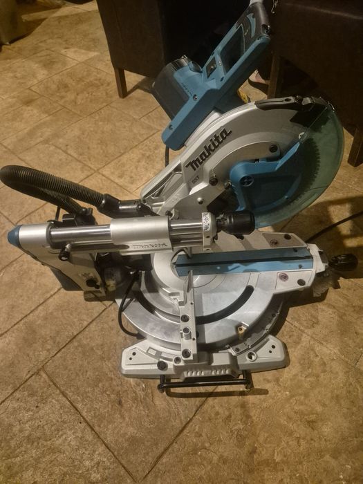 Circular Makita LS 1019L