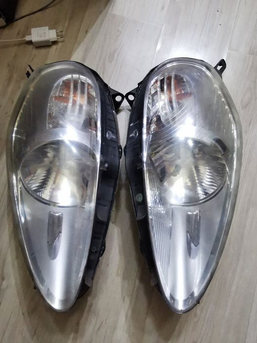 Faruri Fiat Grande Punto