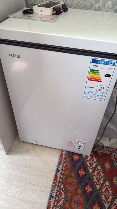 морозильник почти новый