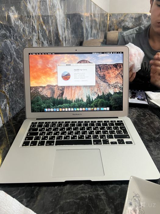 Sotiladi macBook air