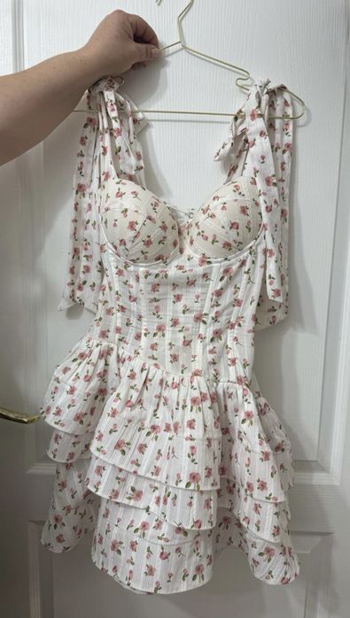 Нарядное платье