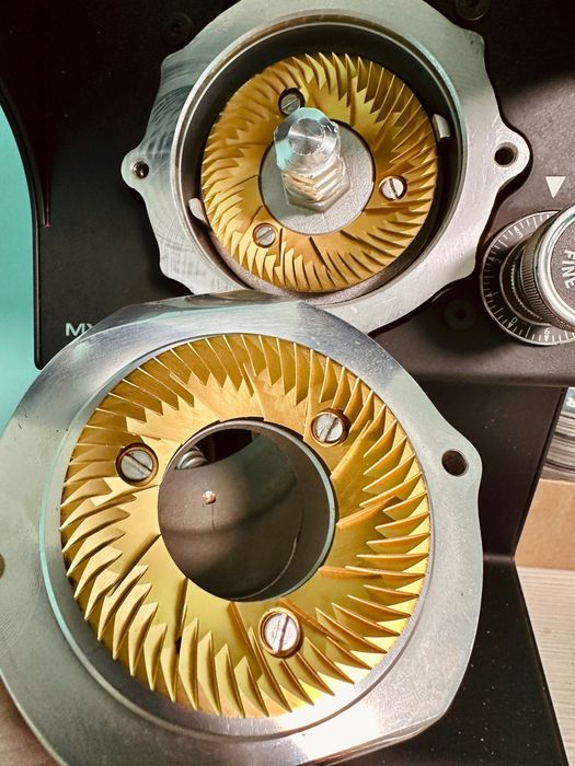 Кофемолка Mythos MY75 б/у