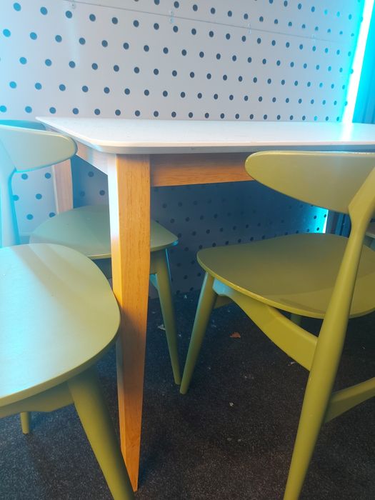 Стол обеденный продам