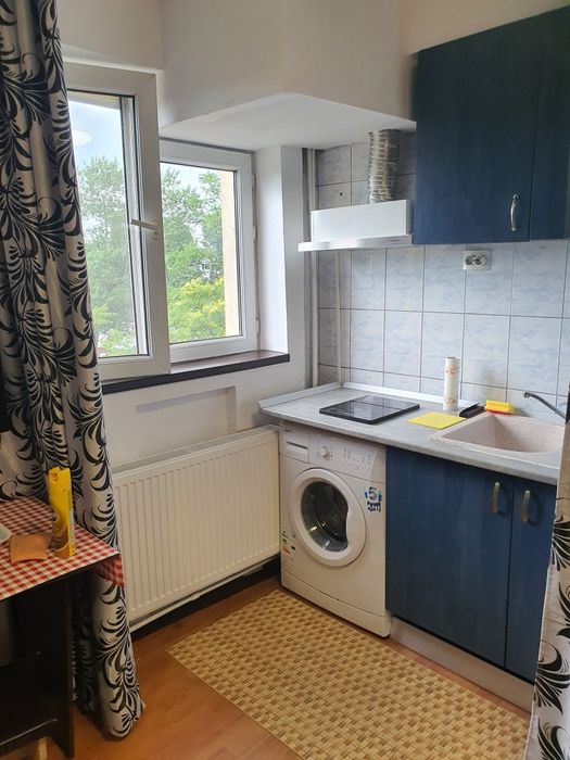 Garsonieră de vânzare