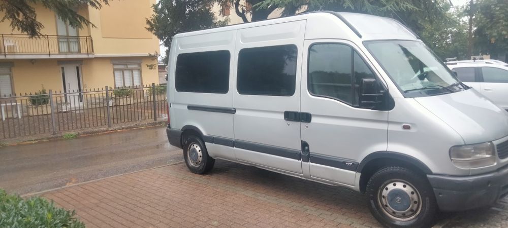 Opel movano an 2002