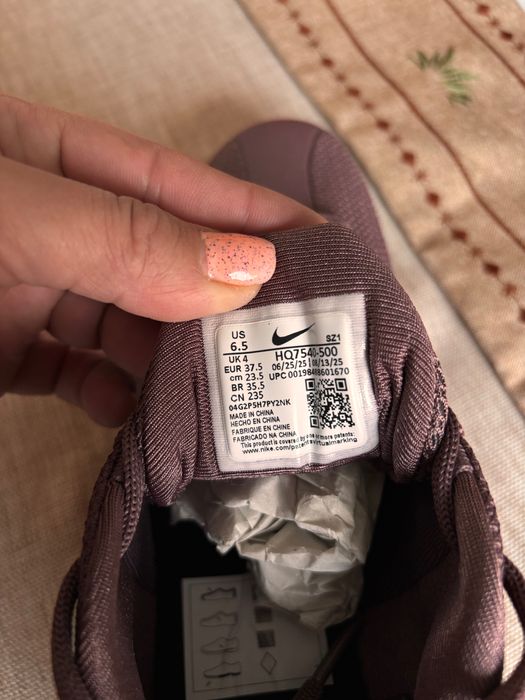 Дамски маратонки NIKE