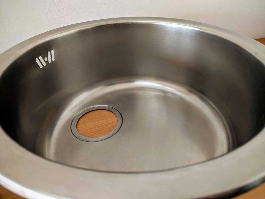 Италианска кръгла мивка 44х20 и смесител