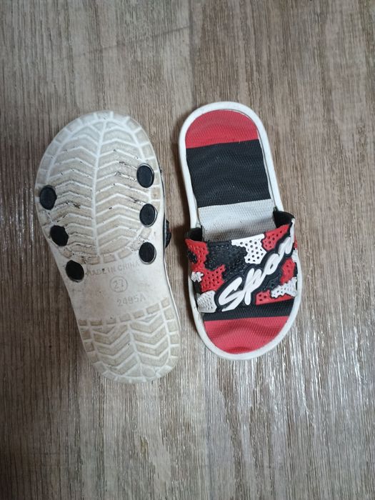 Продам шлёпки детские