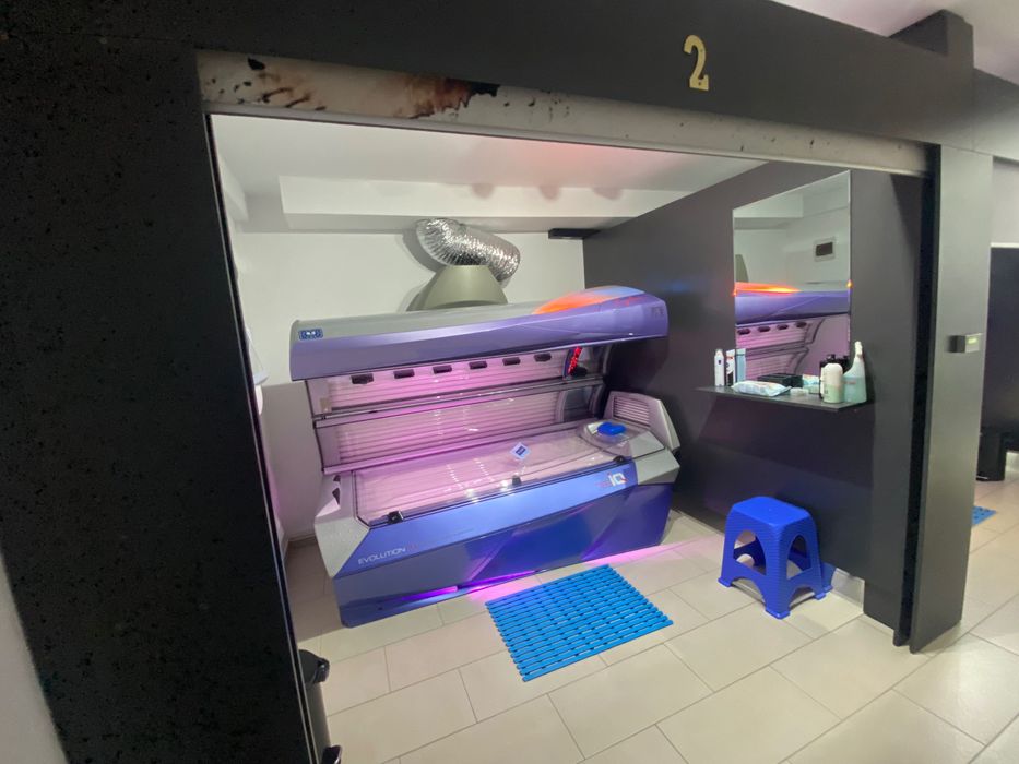 Vând aparate de bronzare în stare impecabila