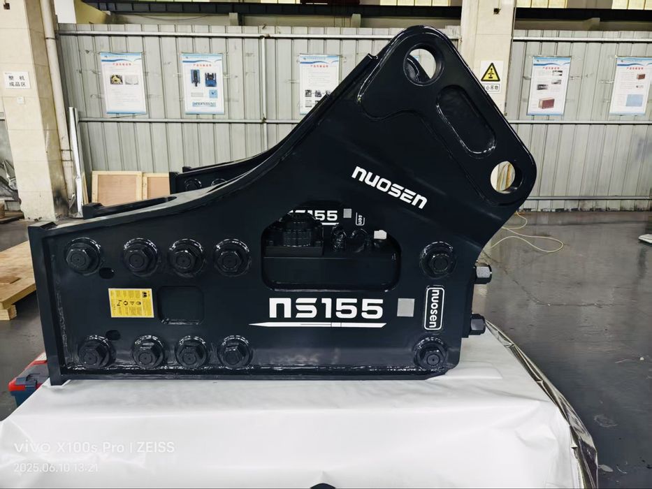 Gidromolot SB121 -a’lo holatda, ishlashga tayyor!!