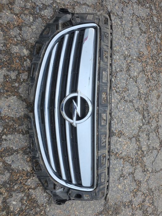 Решетка опел инсигния