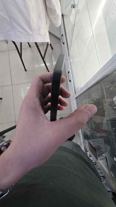 iPhone 16e(128gb)