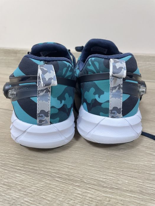 Маратонки Reebok pump