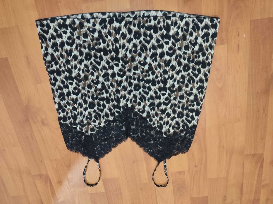 топ   с  дантела