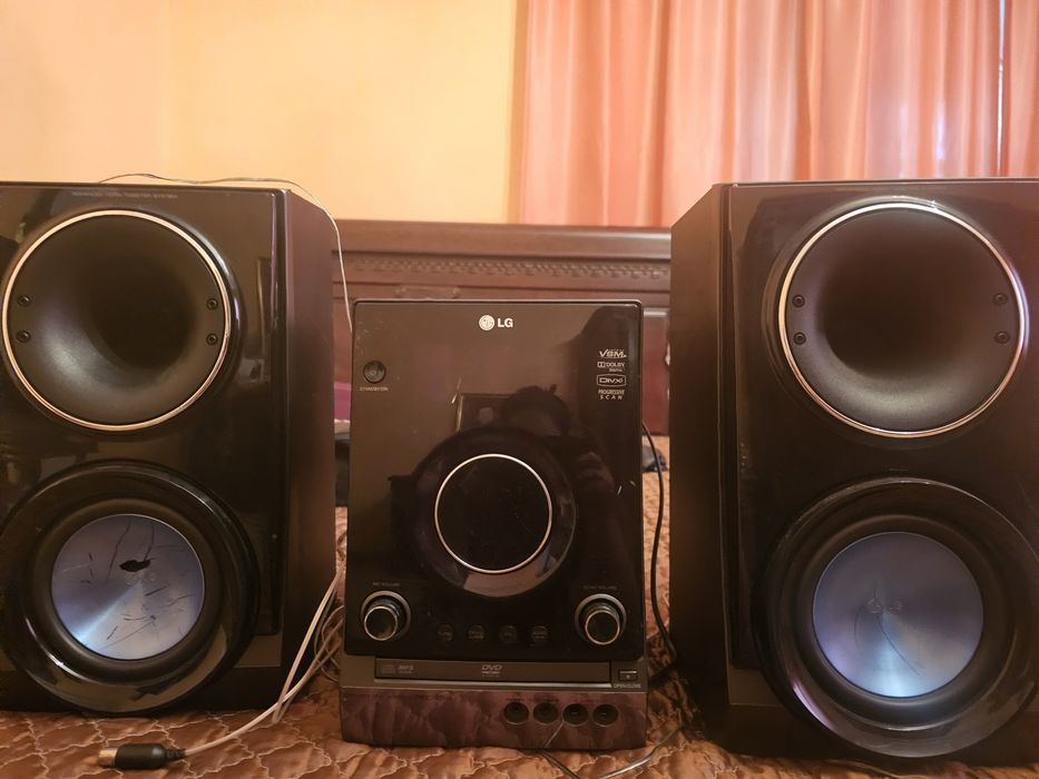 Музыкальный центр