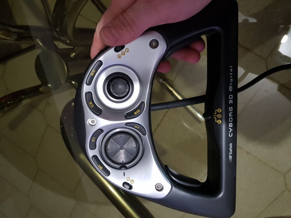 Джойстик контролер / Геймпад за компютър Saitek Cyborg 3D Digital Pad