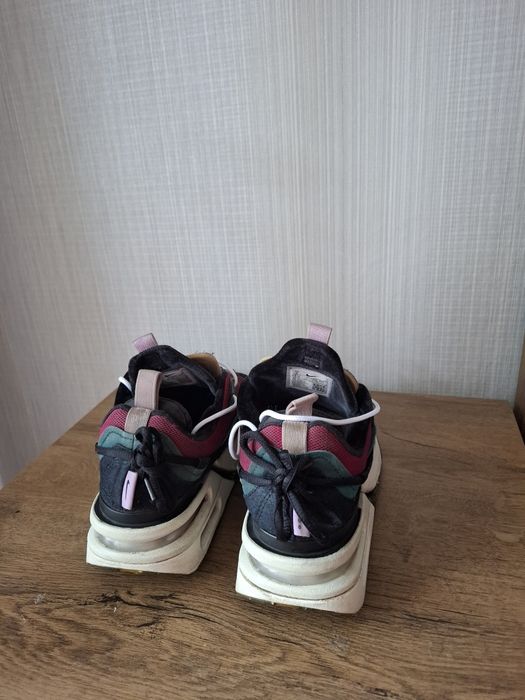 Nike air max Furyosa маратонки 38- 39 номер.