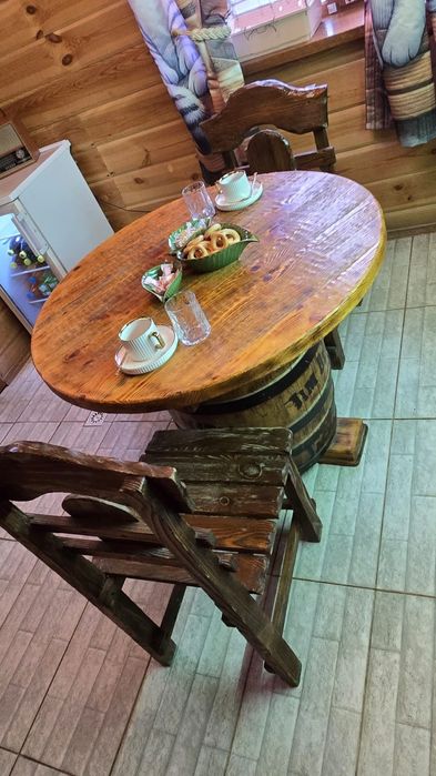 Стол со стулями деревянный