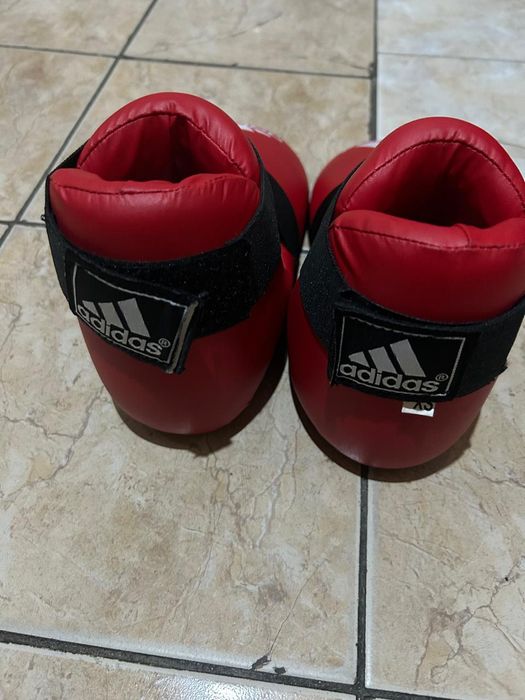 Галоши для кикбоксинга адидас новый