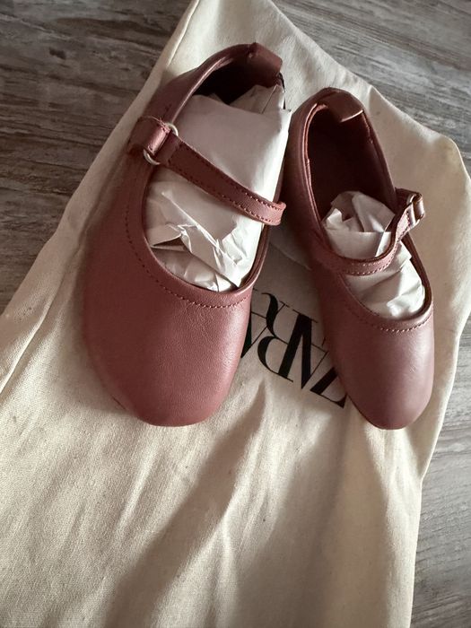 Детски обувки Zara 22-23 номер, маратонки Nike 22 номер