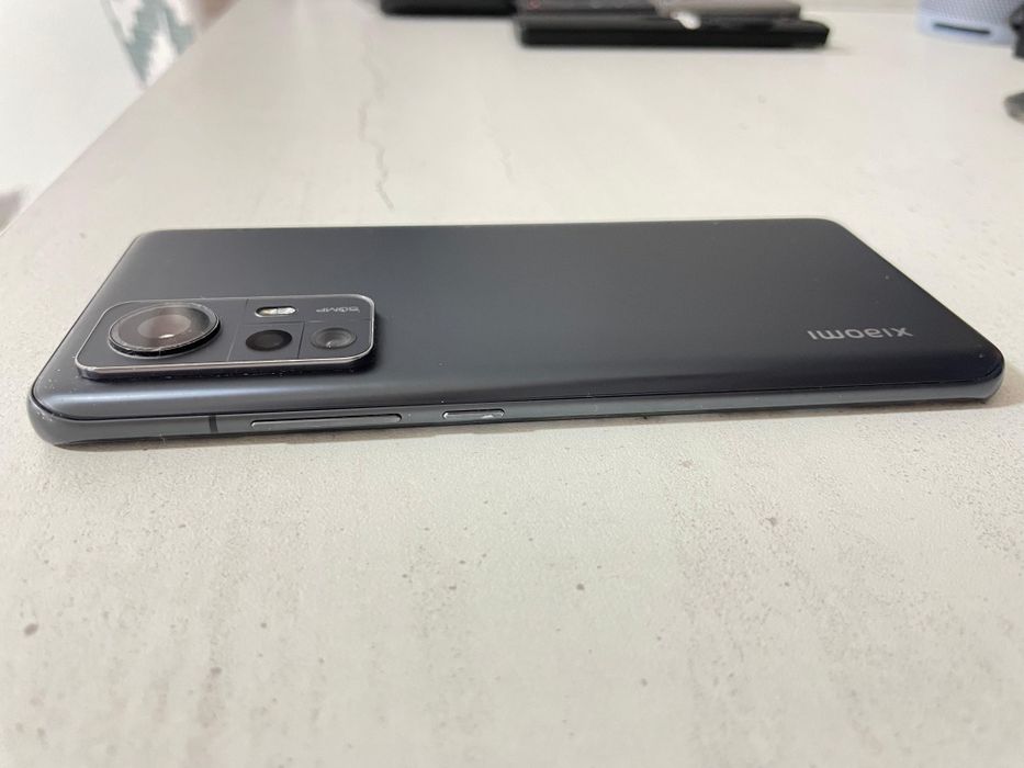 Продам Xiaomi 12