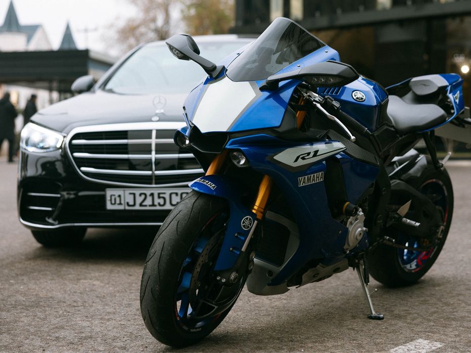 Yamaha r1 sotiladi