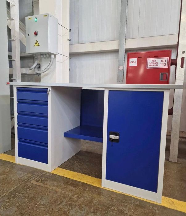 Верстак ( слесарный стол )