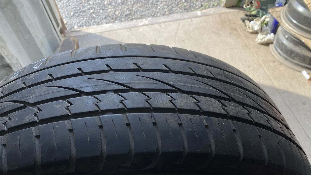 Шины Continental 235/60/18  2 шины