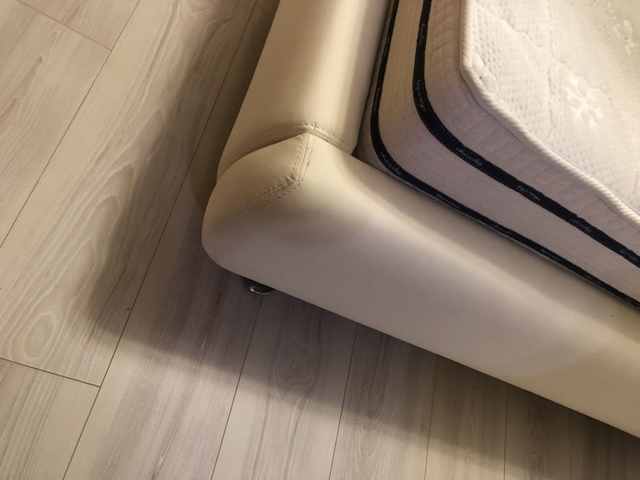 Спалня с матрак кожена 220 ЛЕВА