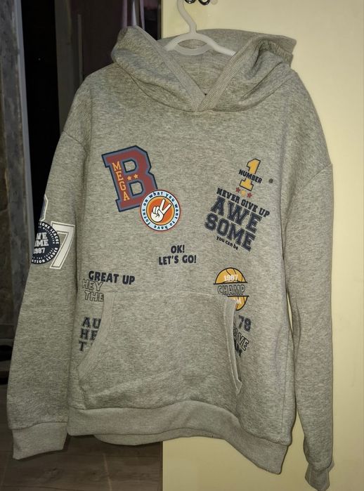 Толстовка для мальчика 140-146