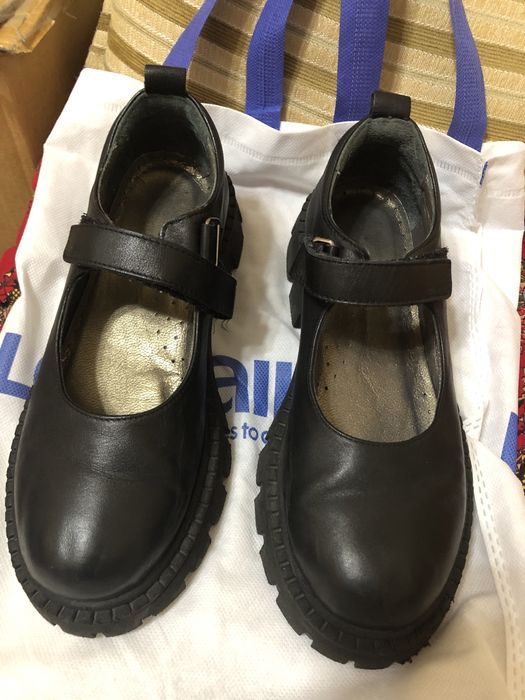 Продаются туфли.