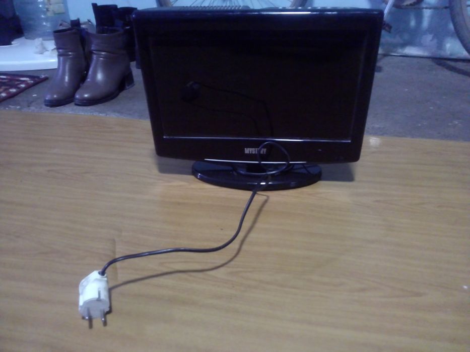 Кампиютерни манитори хам телевизор