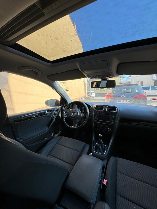 VW Golf 6 2.0 TDI FULL – Panoramică, Navi, Încălzire Scaune, Fără Rugină