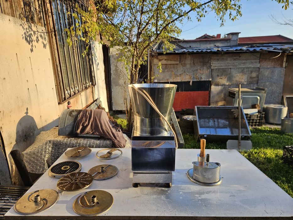 Зеленчукорезачка професионална втора употреба за стъргане на кашкава и