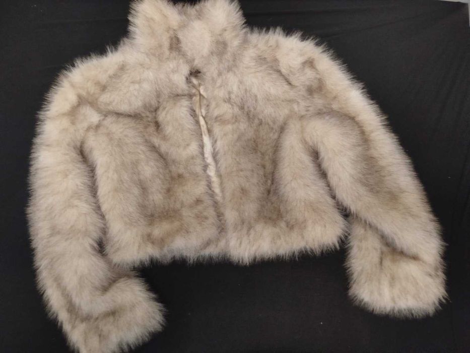 Късо пухено дамско кожухче xs