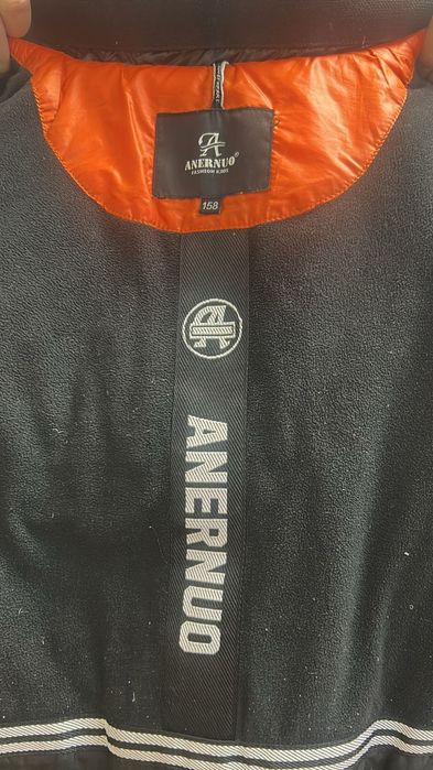 Продам куртку 5000